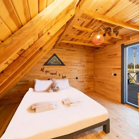 Cozy Bungalow Surrounded By Nature In Konyaalti Antalya
