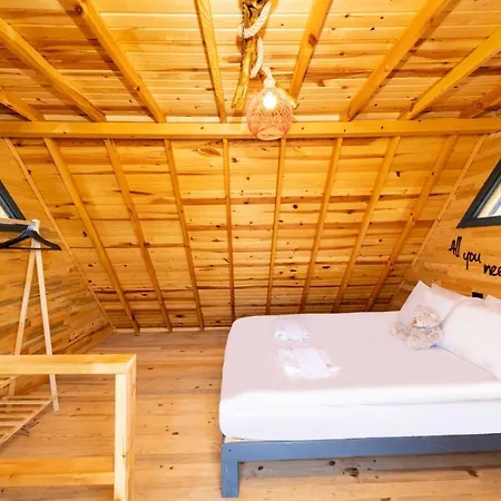Cozy Bungalow Surrounded By Nature In Konyaalti